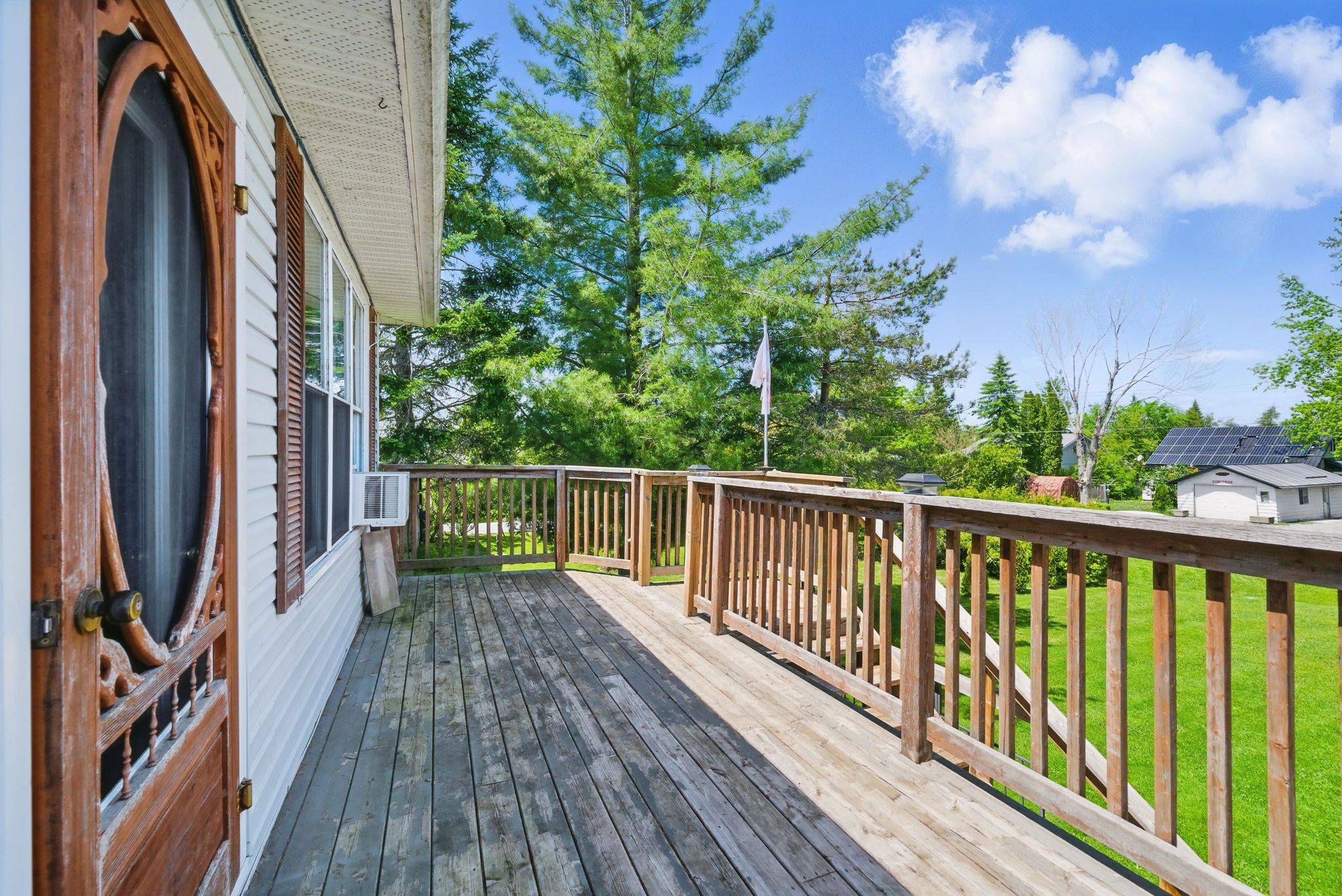 Kawartha Lakes, ON K0M 2B0,20 Robinson AVE