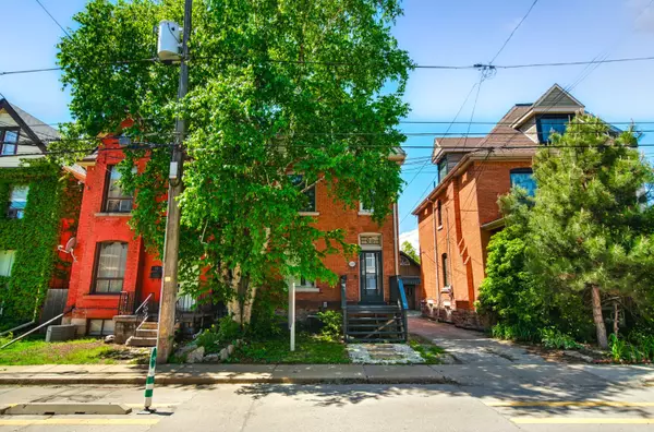 Hamilton, ON L8P 3Z8,20 Locke ST S