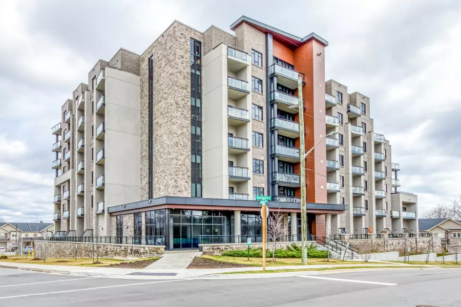 30 Hamilton ST #302, Hamilton, ON L8B 1V8
