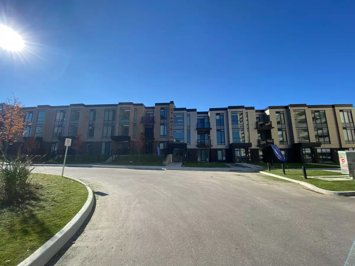 Toronto E04, ON M1P 0E8,37 Antrim CRES #307