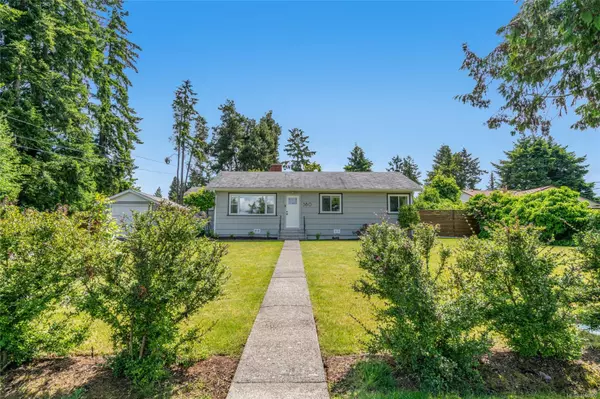 380 Hirst Ave W, Parksville, BC V9P 1K4