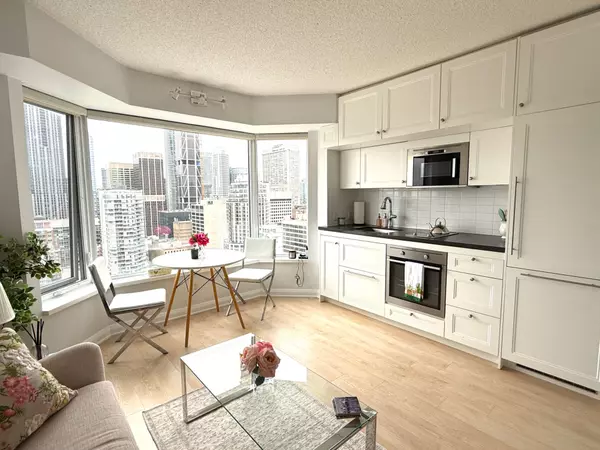 155 Yorkville AVE #2905, Toronto C02, ON M5R 0B4