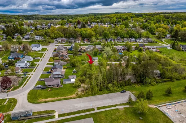 Penetanguishene, ON L9M 1N1,63 Nettleton DR