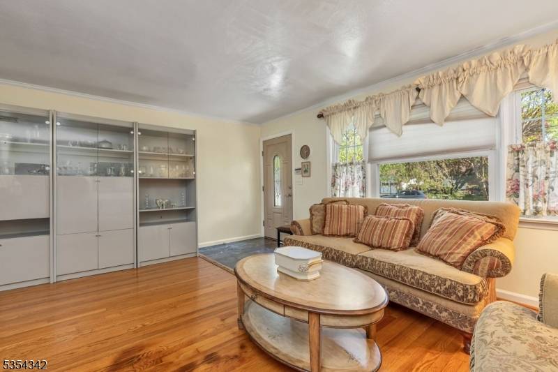 Springfield Twp., NJ 07081,33 Warwick Cir