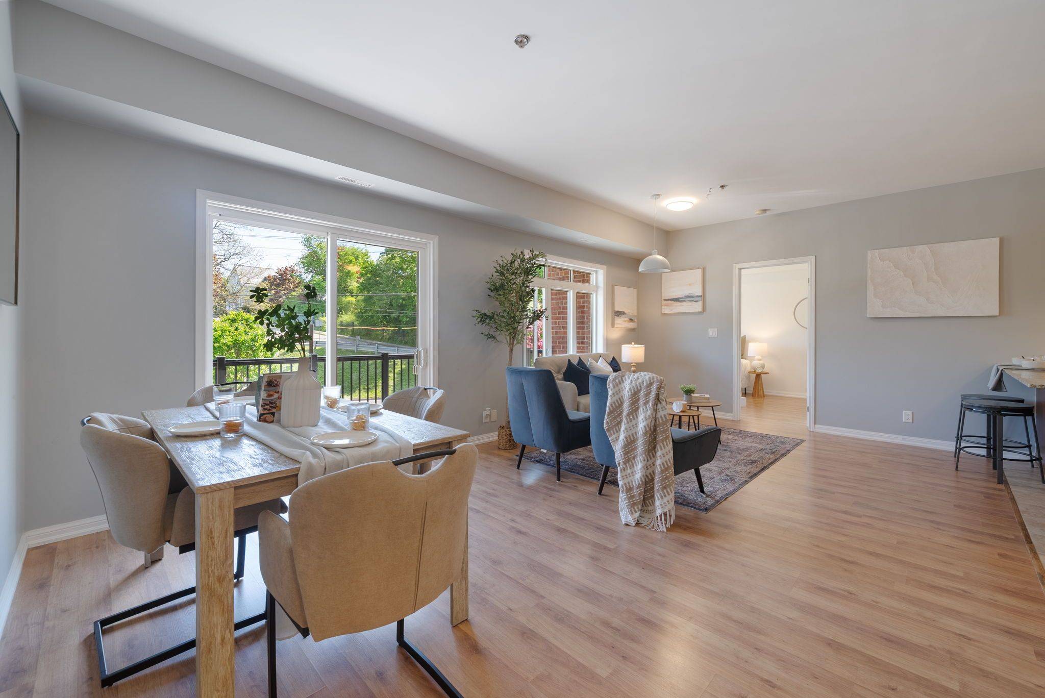 Port Hope, ON L1A 2T2,50 Mill ST N #202