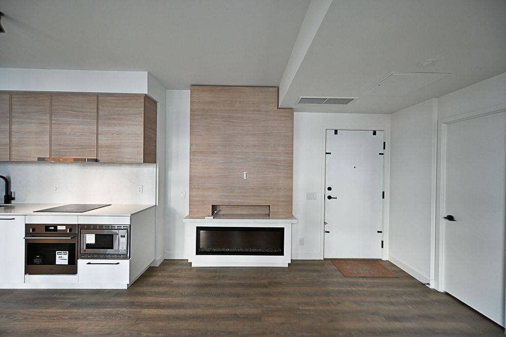 Toronto E02, ON M4L 0B7,1050 Eastern AVE #401