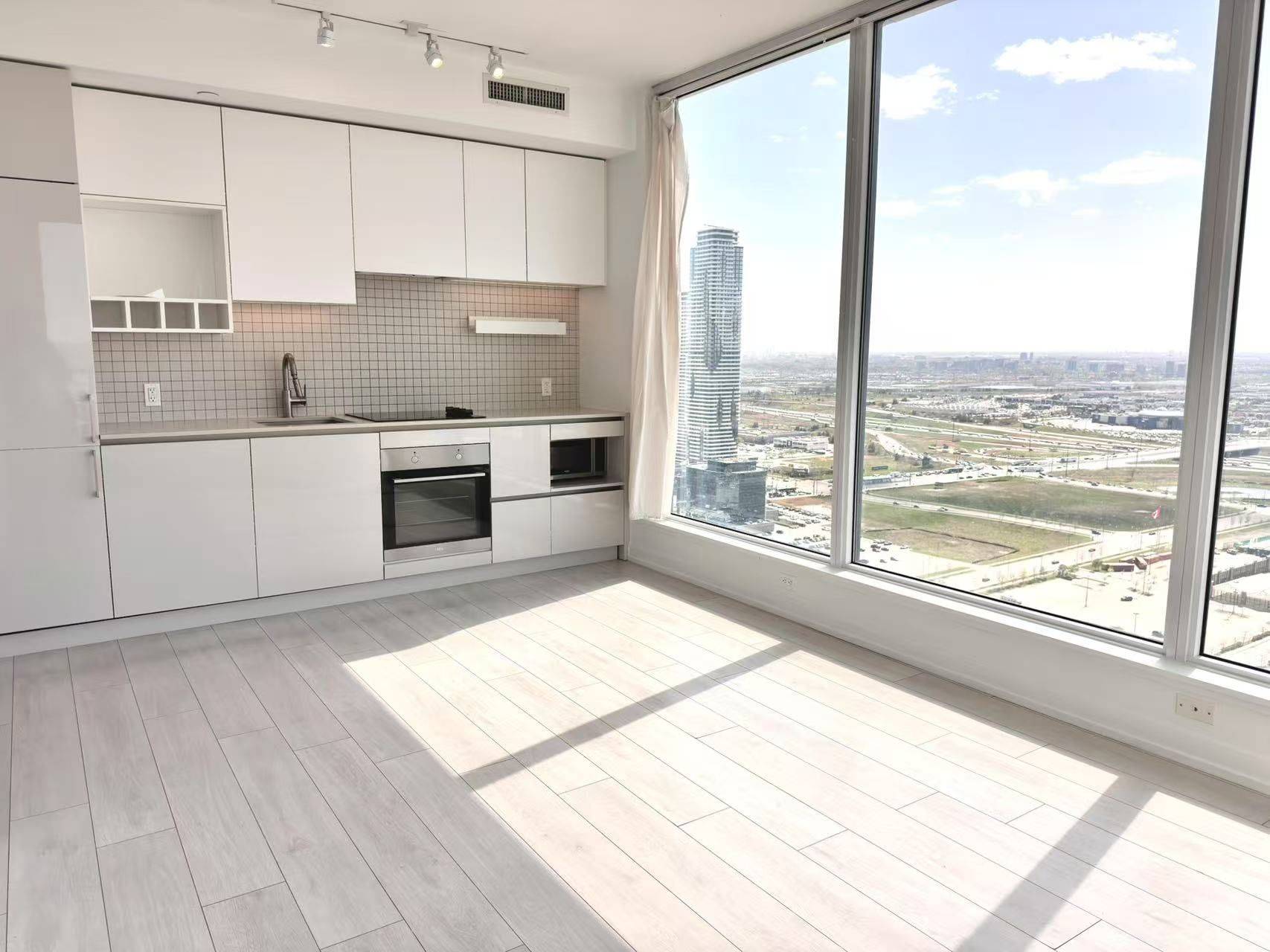 Vaughan, ON L4K 0J6,898 Portage Pkwy #3810