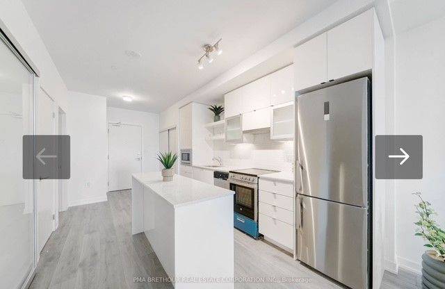 Toronto W04, ON M6E 0B4,2433 Dufferin ST #811