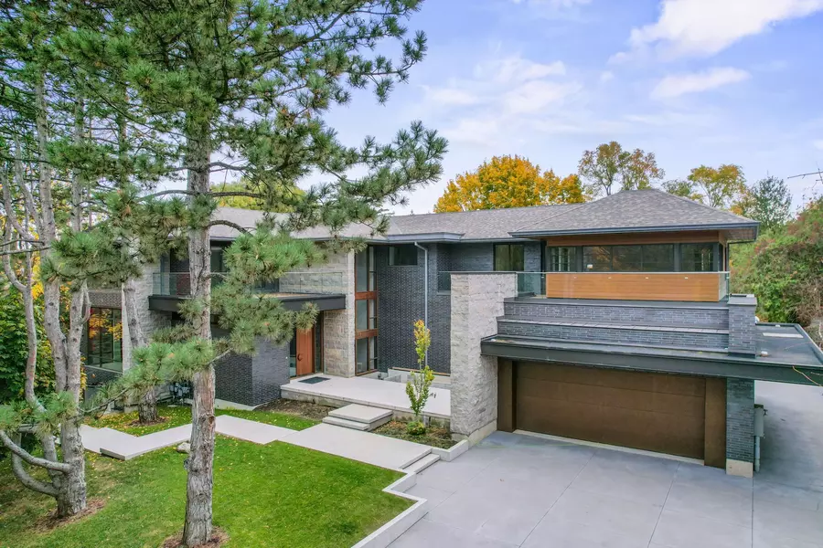 103 Old Colony RD, Toronto C12, ON M2L 2K3