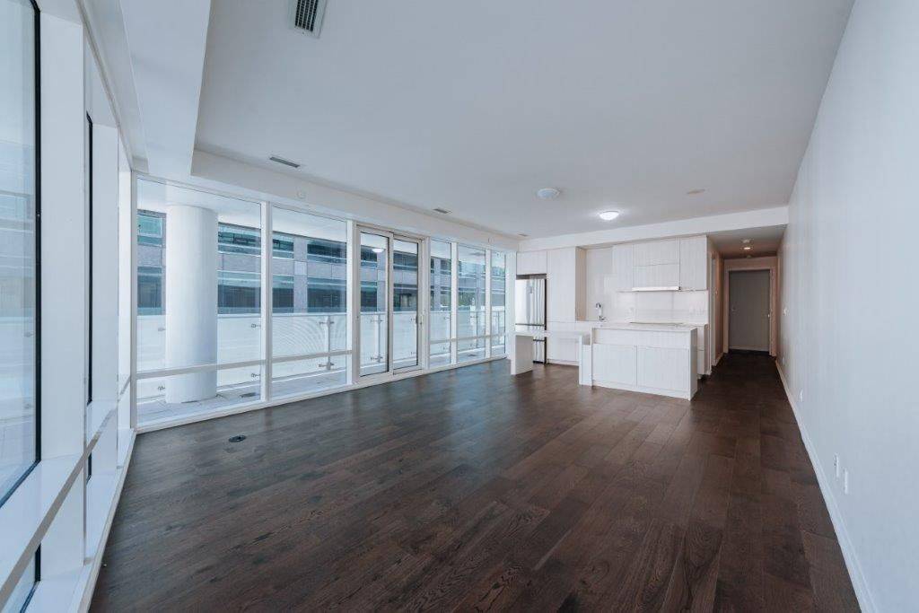 Toronto C08, ON M4W 0A8,1 Bloor ST E #326