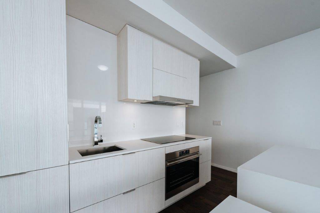 Toronto C08, ON M4W 0A8,1 Bloor ST E #326