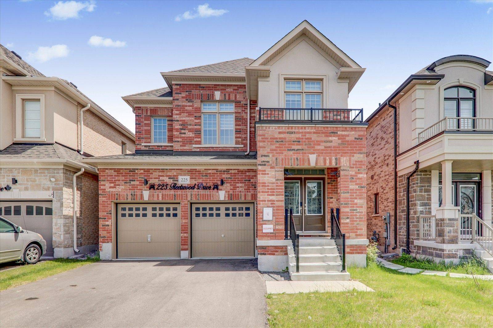 225 Fleetwood DR, Oshawa, ON L1K 3E7