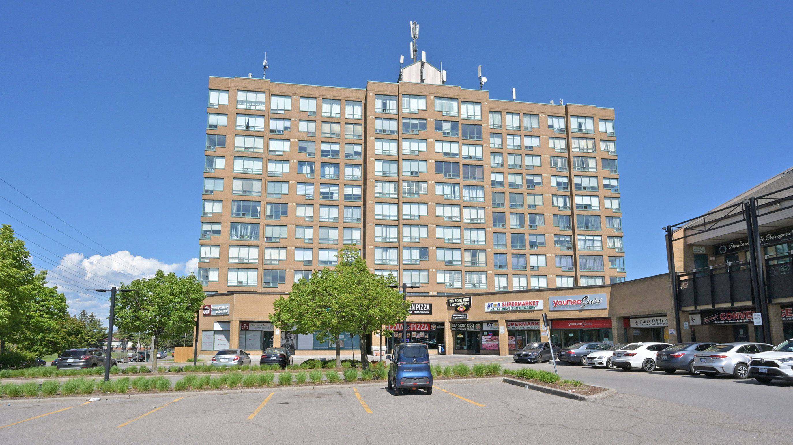 Whitby, ON L1N 8Z1,711 Rossland RD E #509