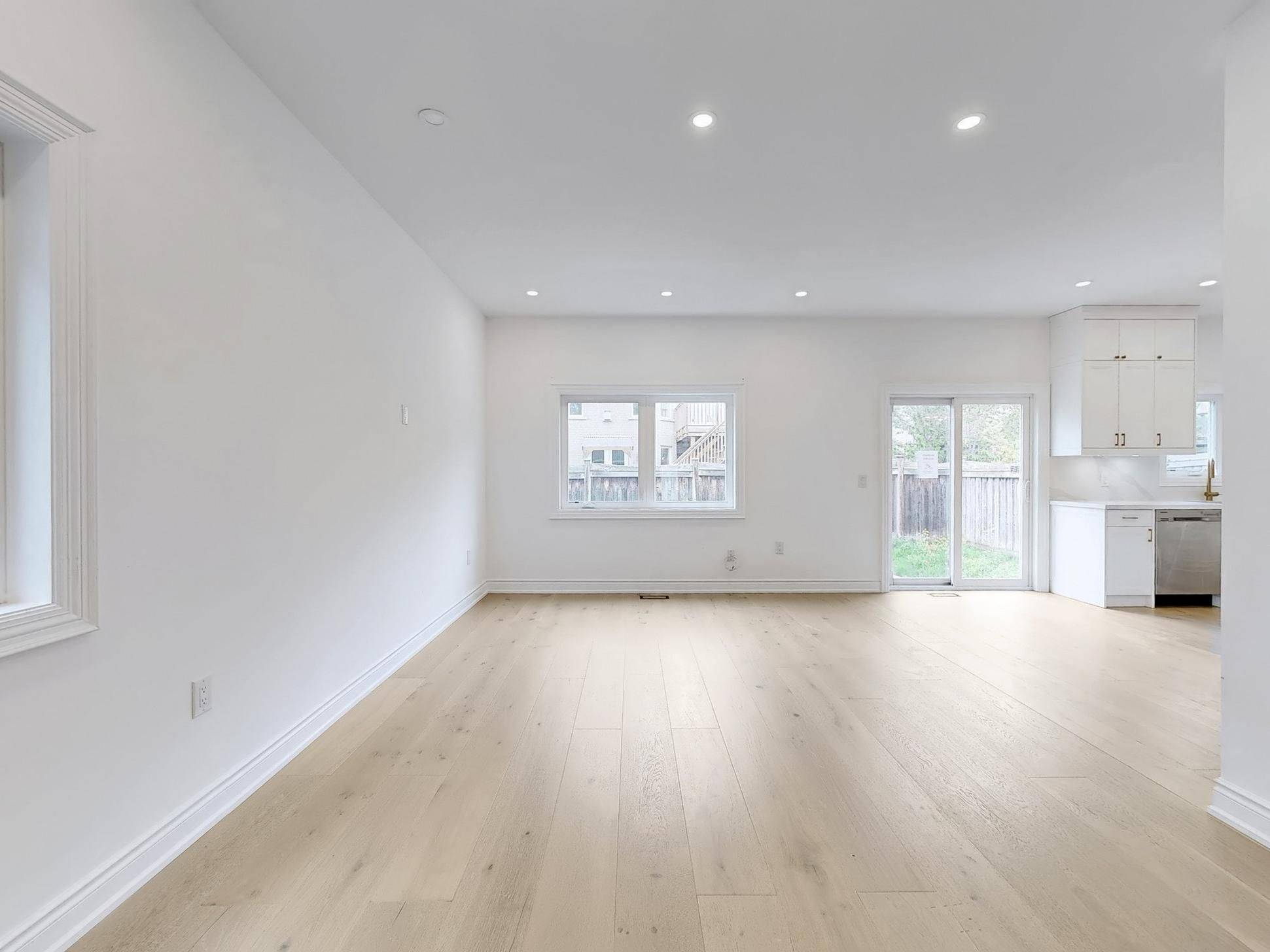 Newmarket, ON L3X 3H2,374 Gilpin DR