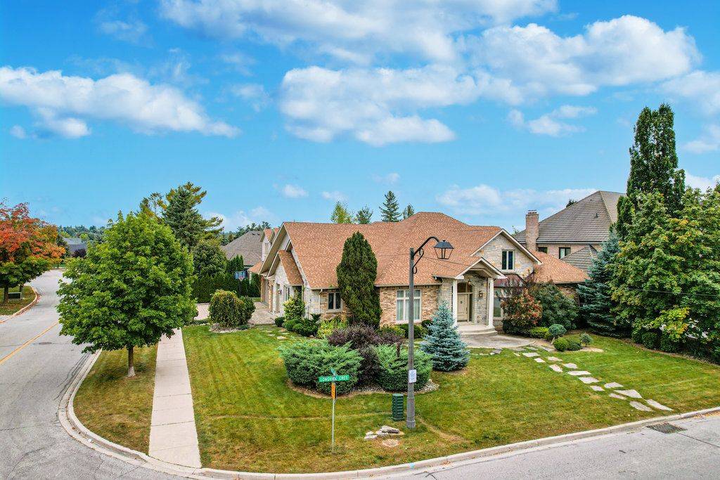 Vaughan, ON L4H 1A7,7 Longview CRES
