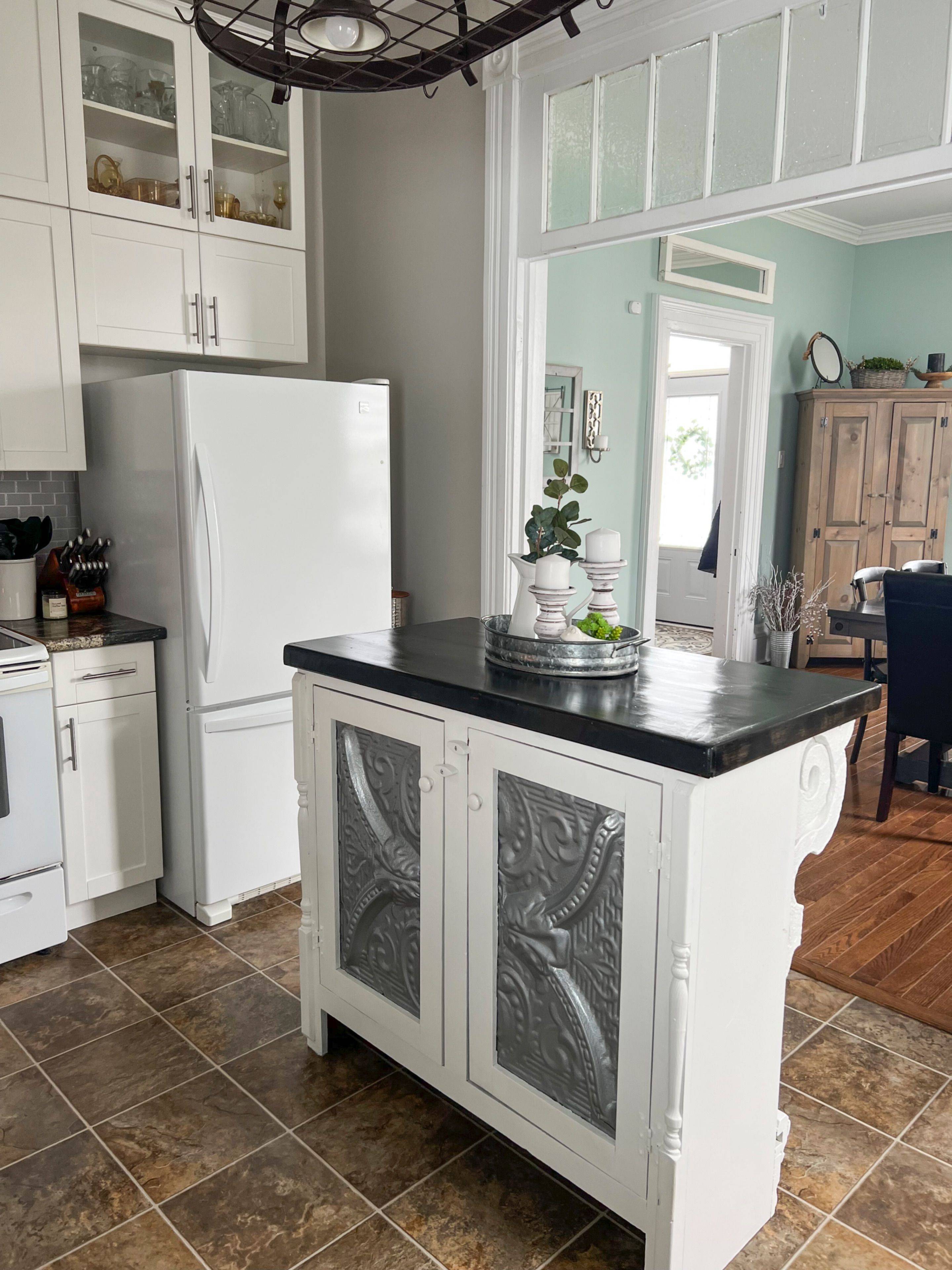 Goderich, ON N7A 3H4,31 Victoria ST S