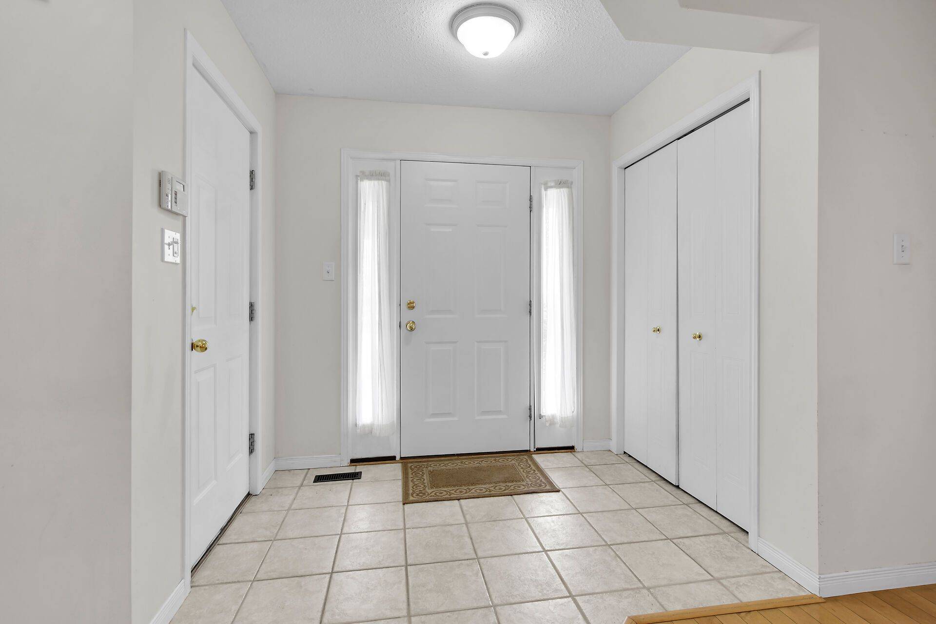 London South, ON N6M 1J4,1204 Darnley BLVD