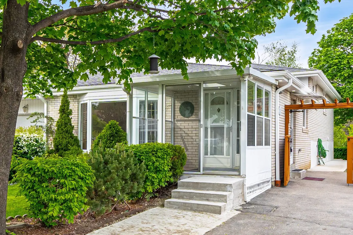 Brampton, ON L6T 2Z1,45 Darlington CRES