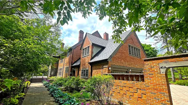 Toronto C12, ON M2P 1R4,372 Old Yonge ST