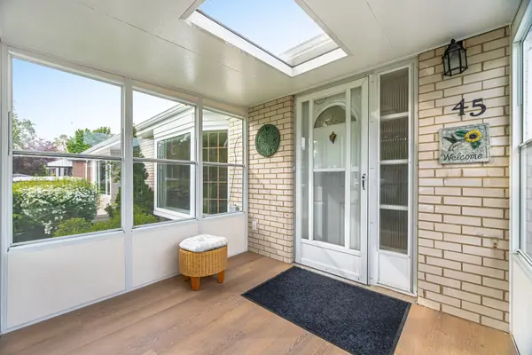 Brampton, ON L6T 2Z1,45 Darlington CRES