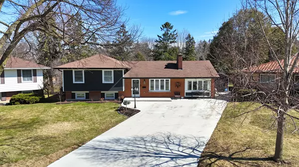14 Rockingham CT, London South, ON N6C 4L8