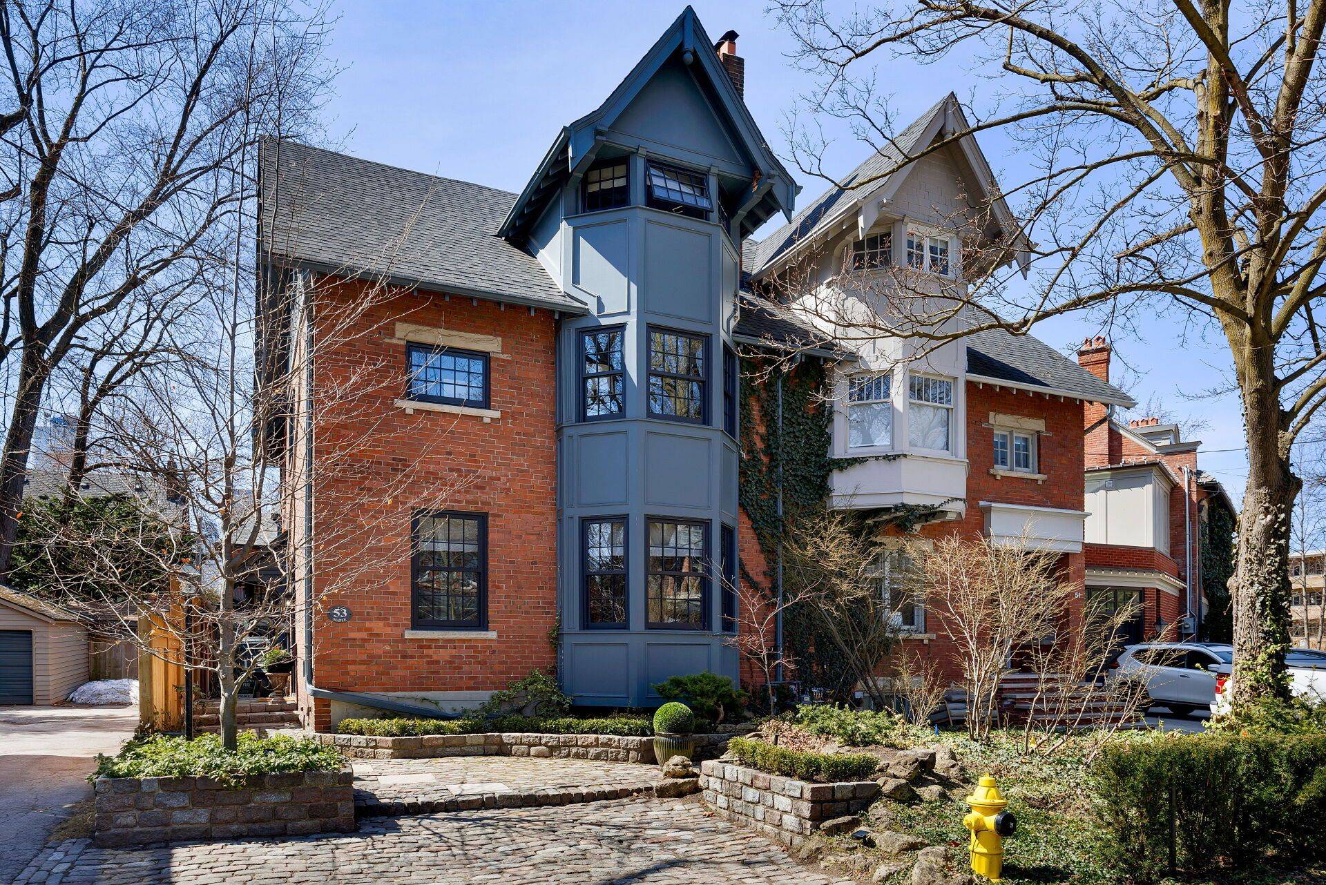 53 Maple AVE, Toronto C09, ON M4W 2T9