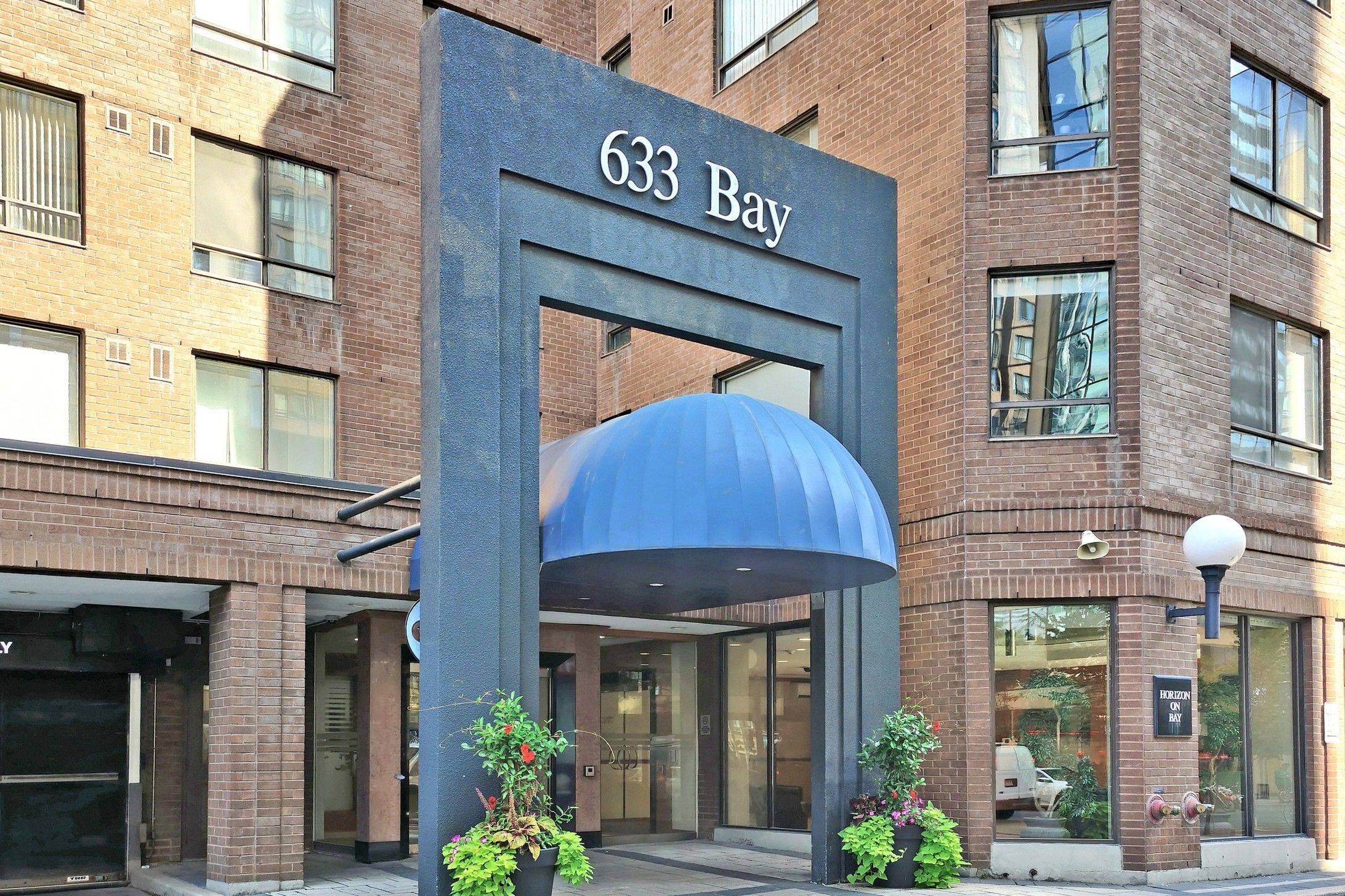 Toronto C01, ON M5G 2G4,633 Bay ST #411