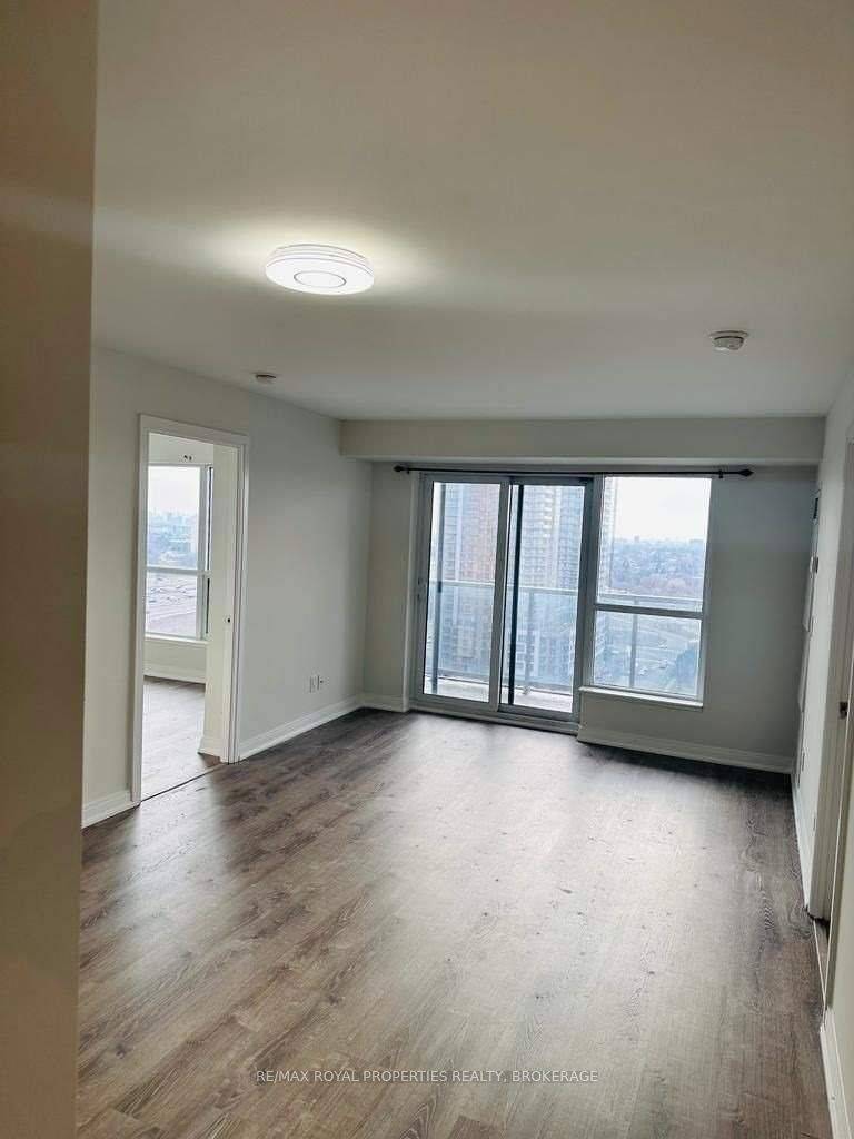 Toronto E07, ON M1P 2L5,151 Village Green SQ #2004