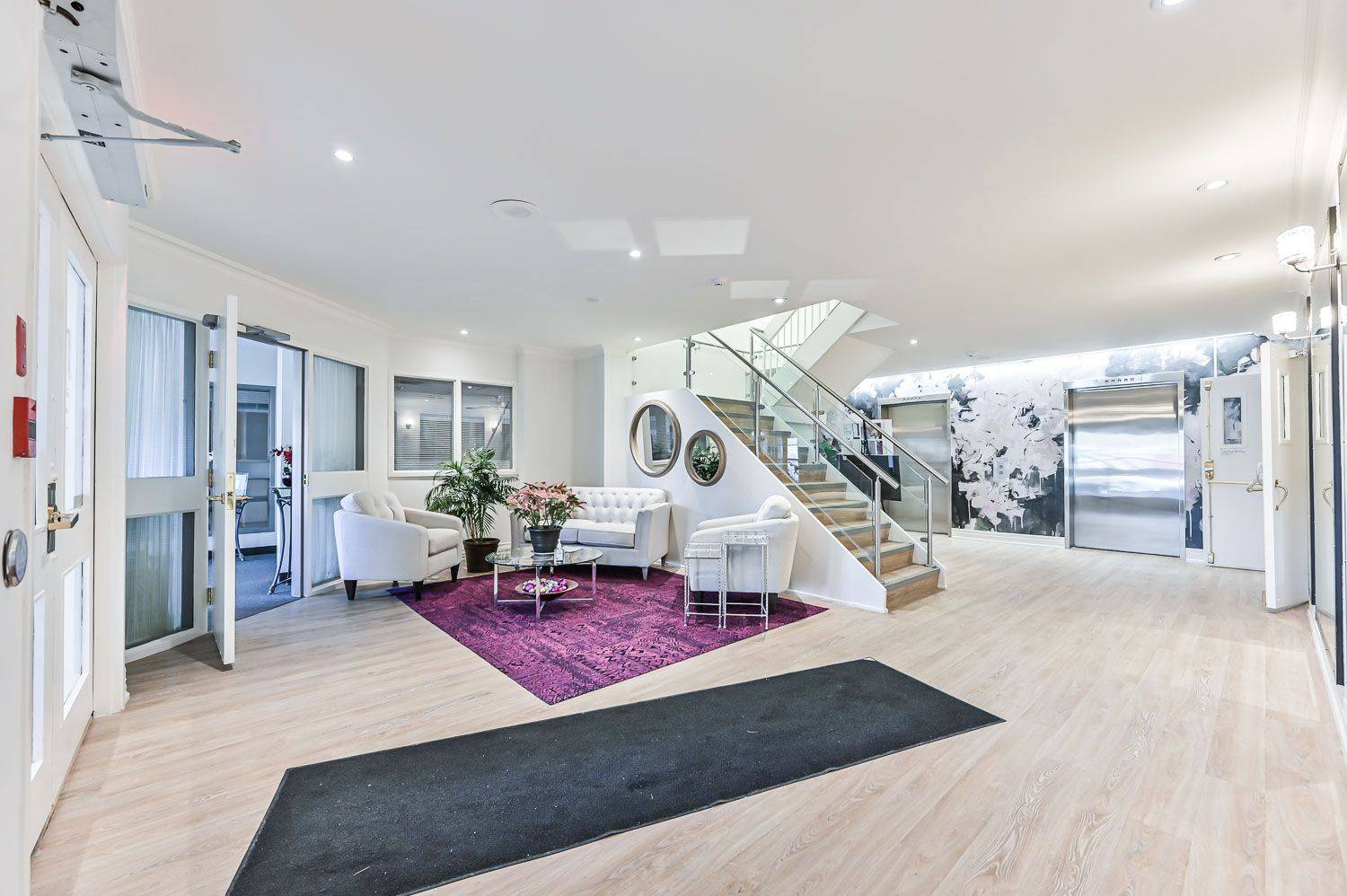 Markham, ON L3R 6C7,100 Anna Russell WAY #118