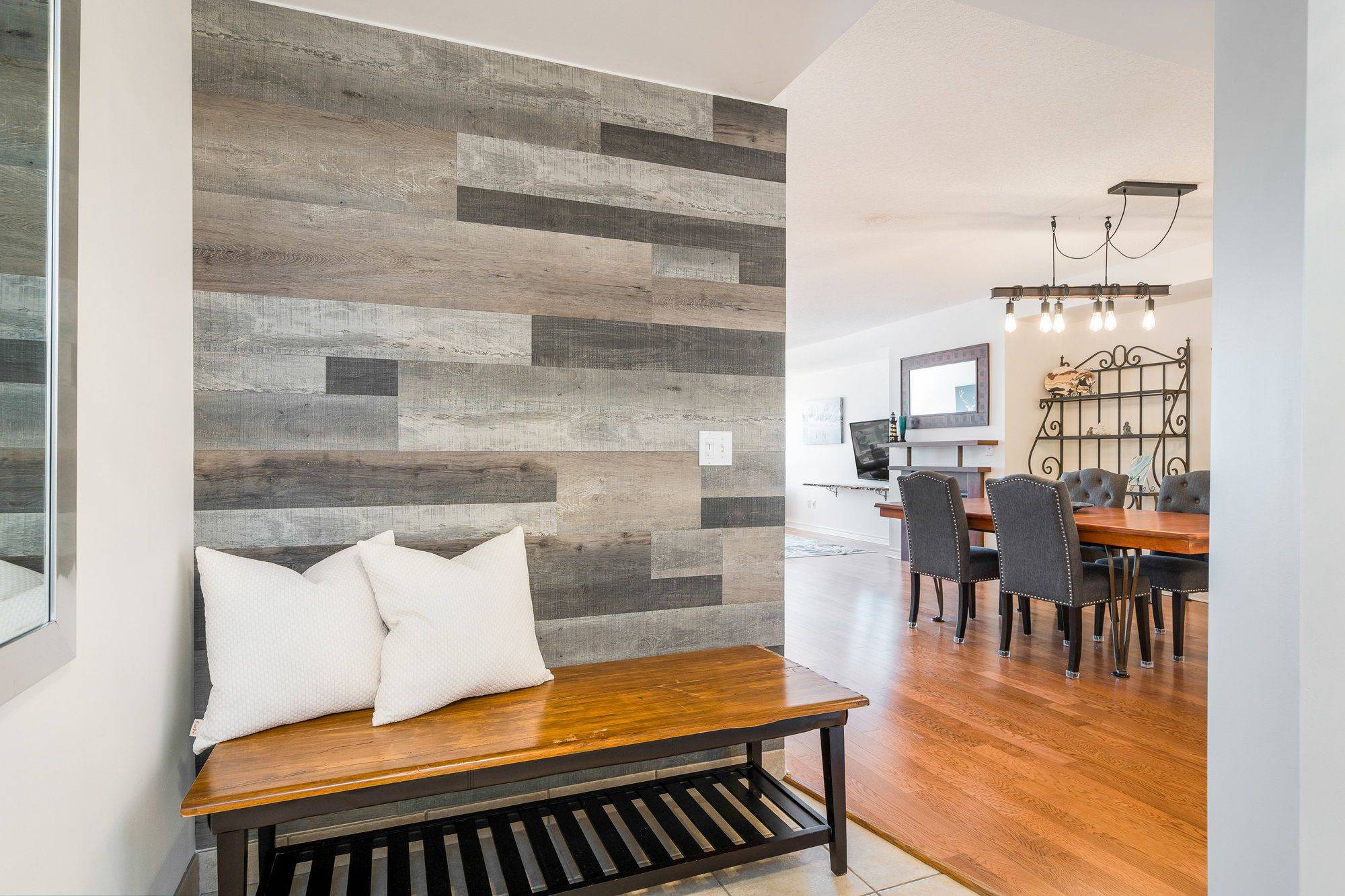Collingwood, ON L9Y 4Y2,16 Raglan ST #404