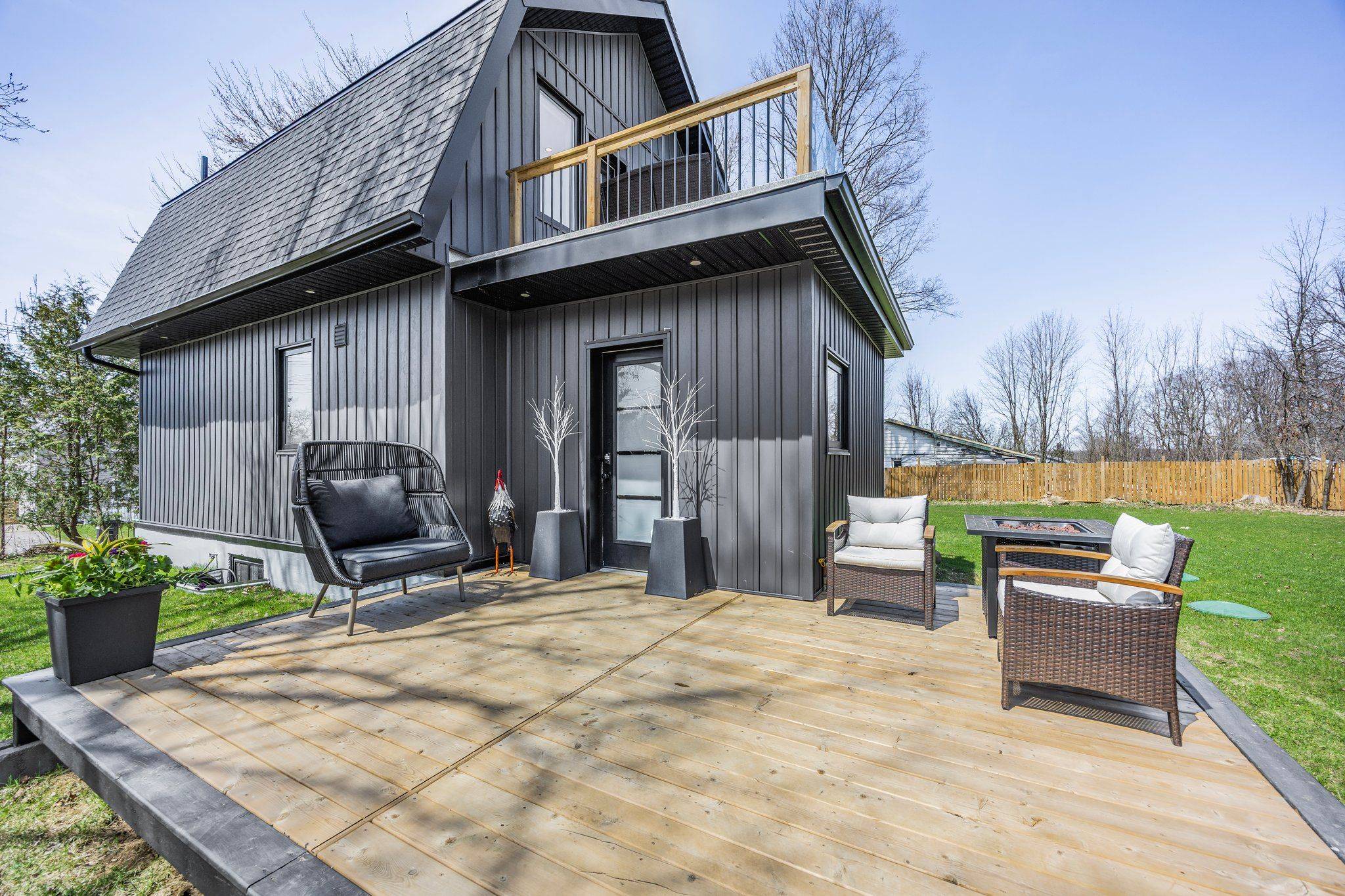 Midland, ON L4R 2R4,381 Olive ST