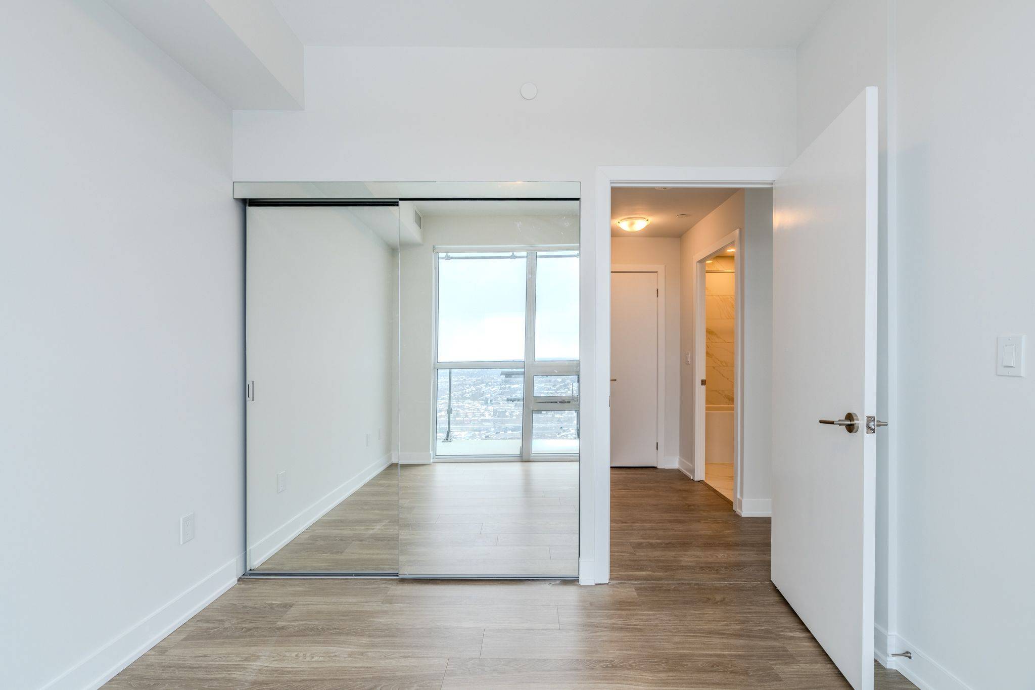 Mississauga, ON L5B 0L7,4130 Parkside Village N/A #3610