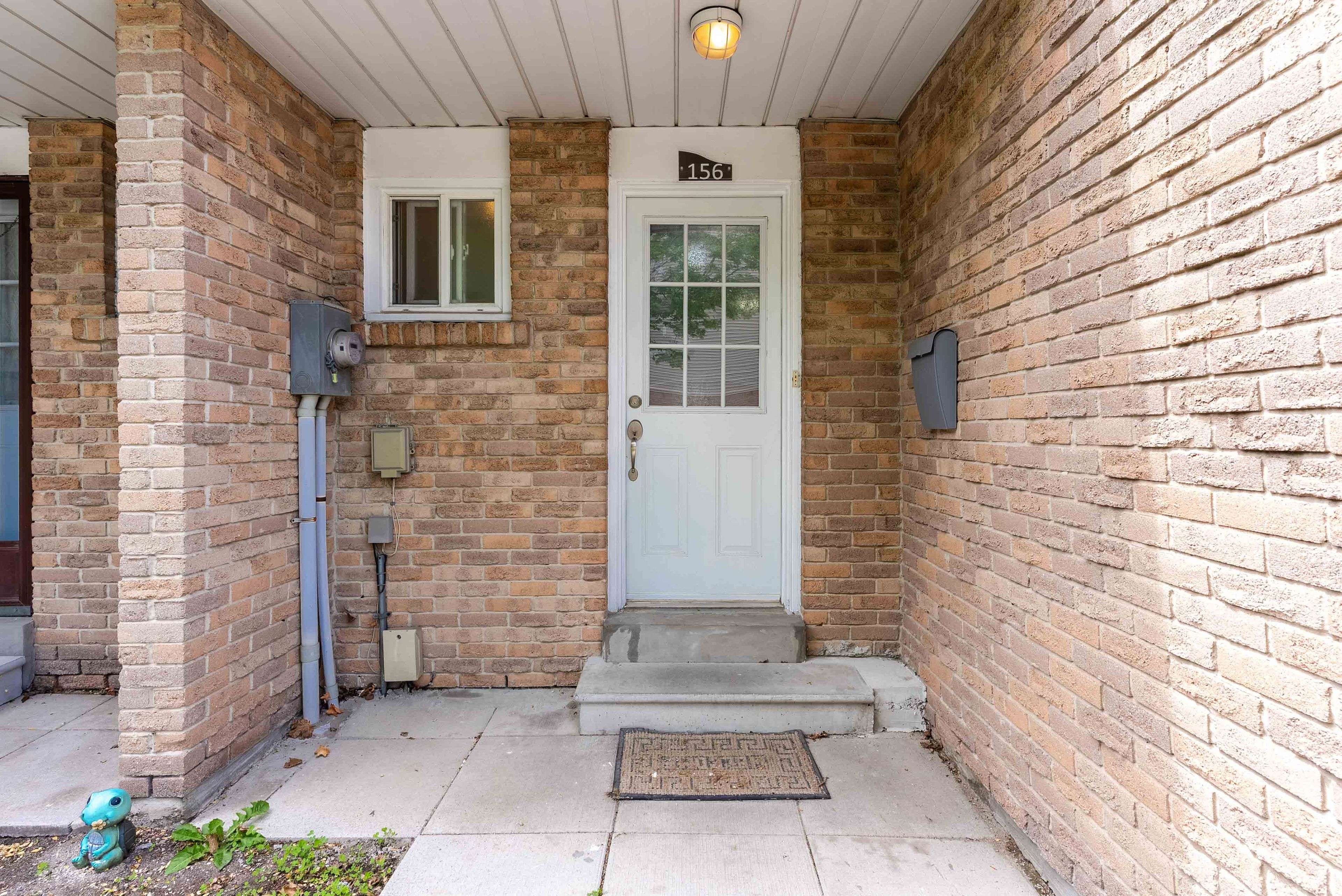 Brampton, ON L6T 4C7,156 Enderby CRES