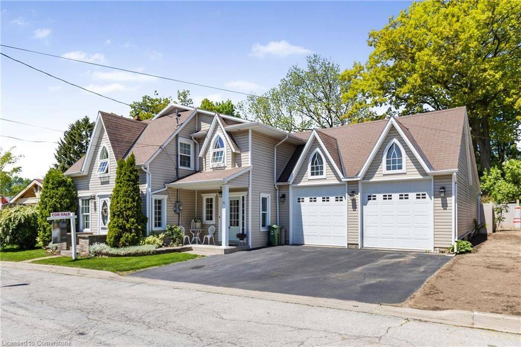 Hamilton, ON L0R 2H0,21 Raglan ST