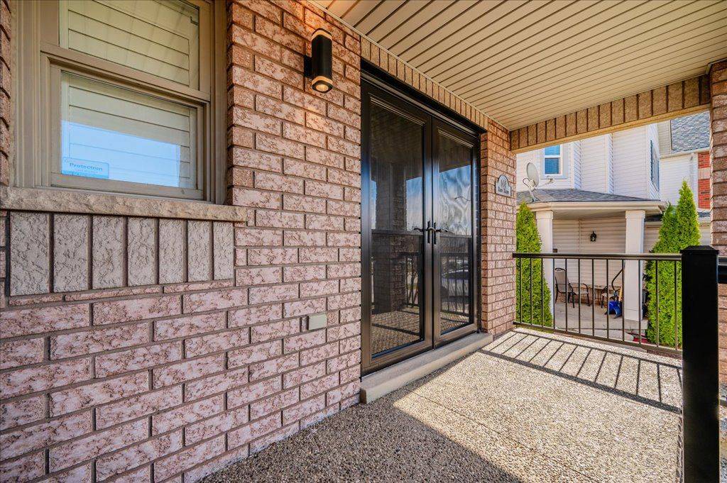 Hamilton, ON L8B 0J7,144 Riley ST