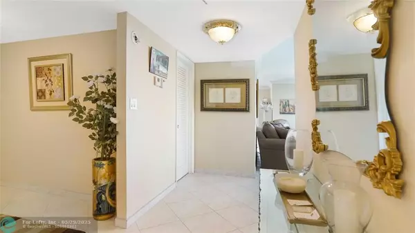 Fort Lauderdale, FL 33308,3750 Galt Ocean Dr #1807