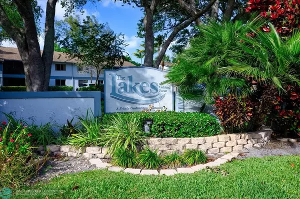 2705 S Oakland Forest Dr #104, Oakland Park, FL 33309