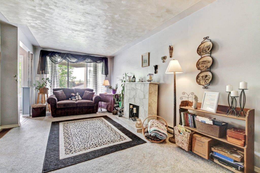Norfolk, ON N3Y 2J7,27A WARREN RD