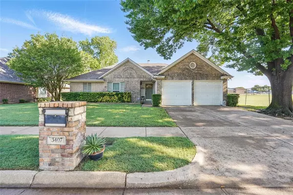 3407 Indian Wells Drive,  Arlington,  TX 76017