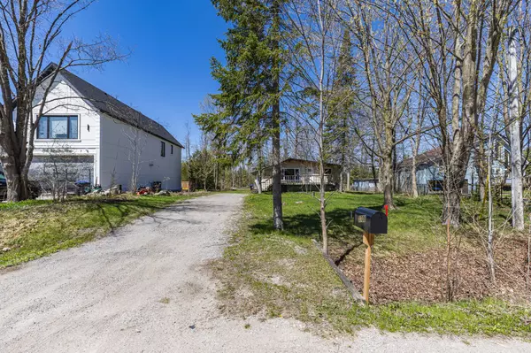 Innisfil, ON L9S 3B3,3708 Maple Grove RD
