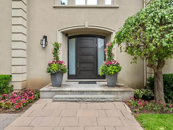 Vaughan, ON L4J 7W4,50 Renaissance CT