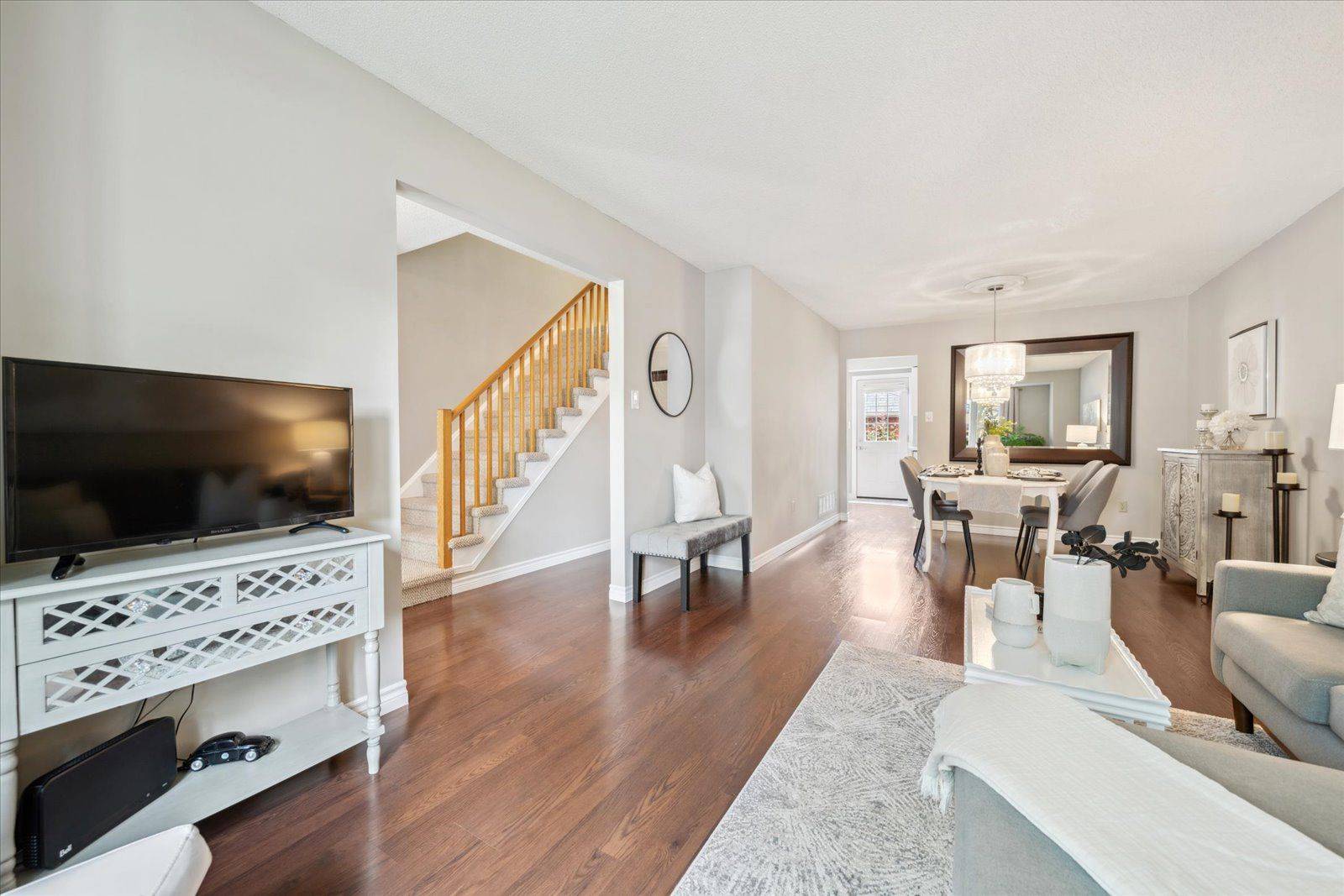 Whitby, ON L1N 9C5,10 Bassett BLVD #94