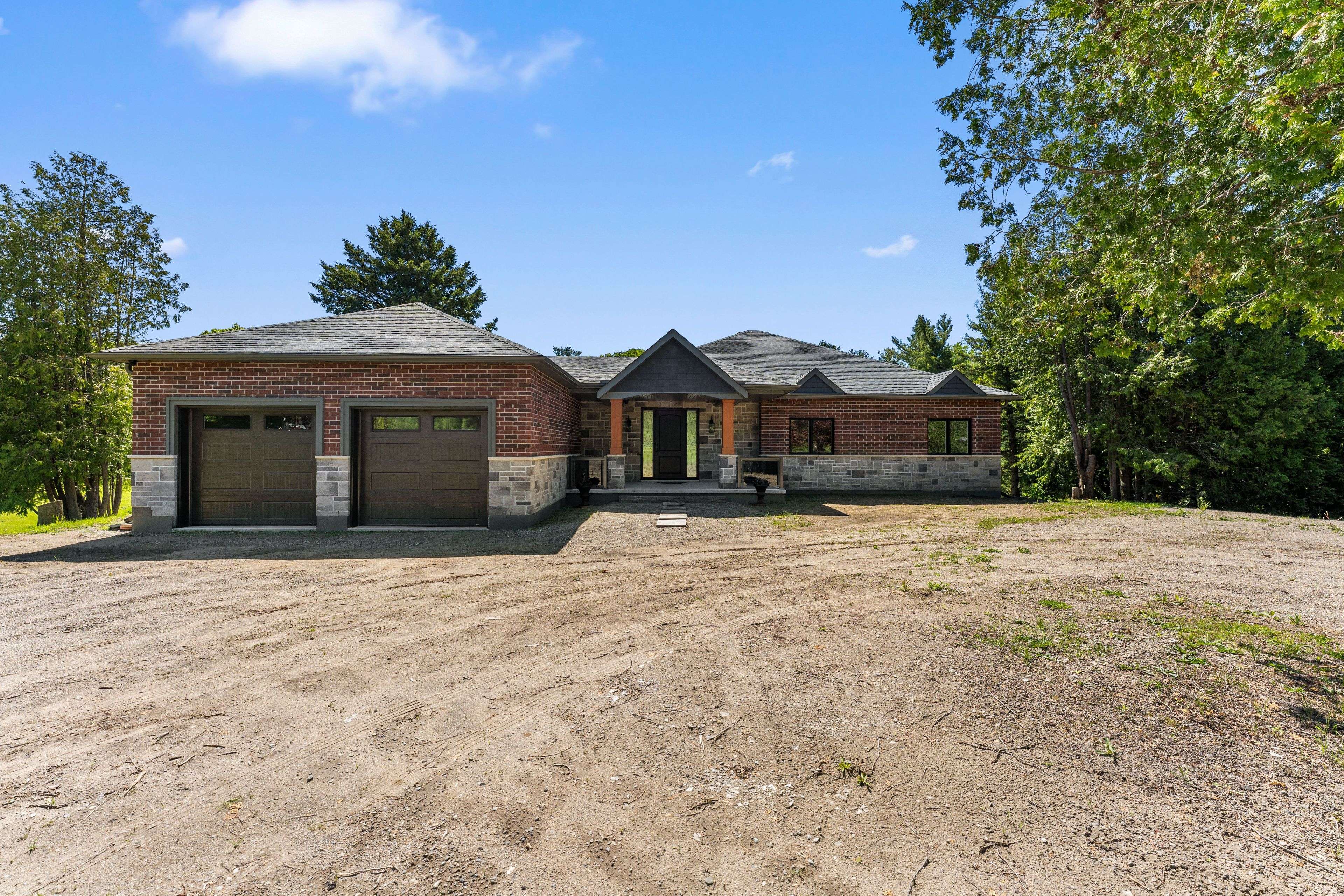 Caledon, ON L7E 3S7,211 Pine AVE