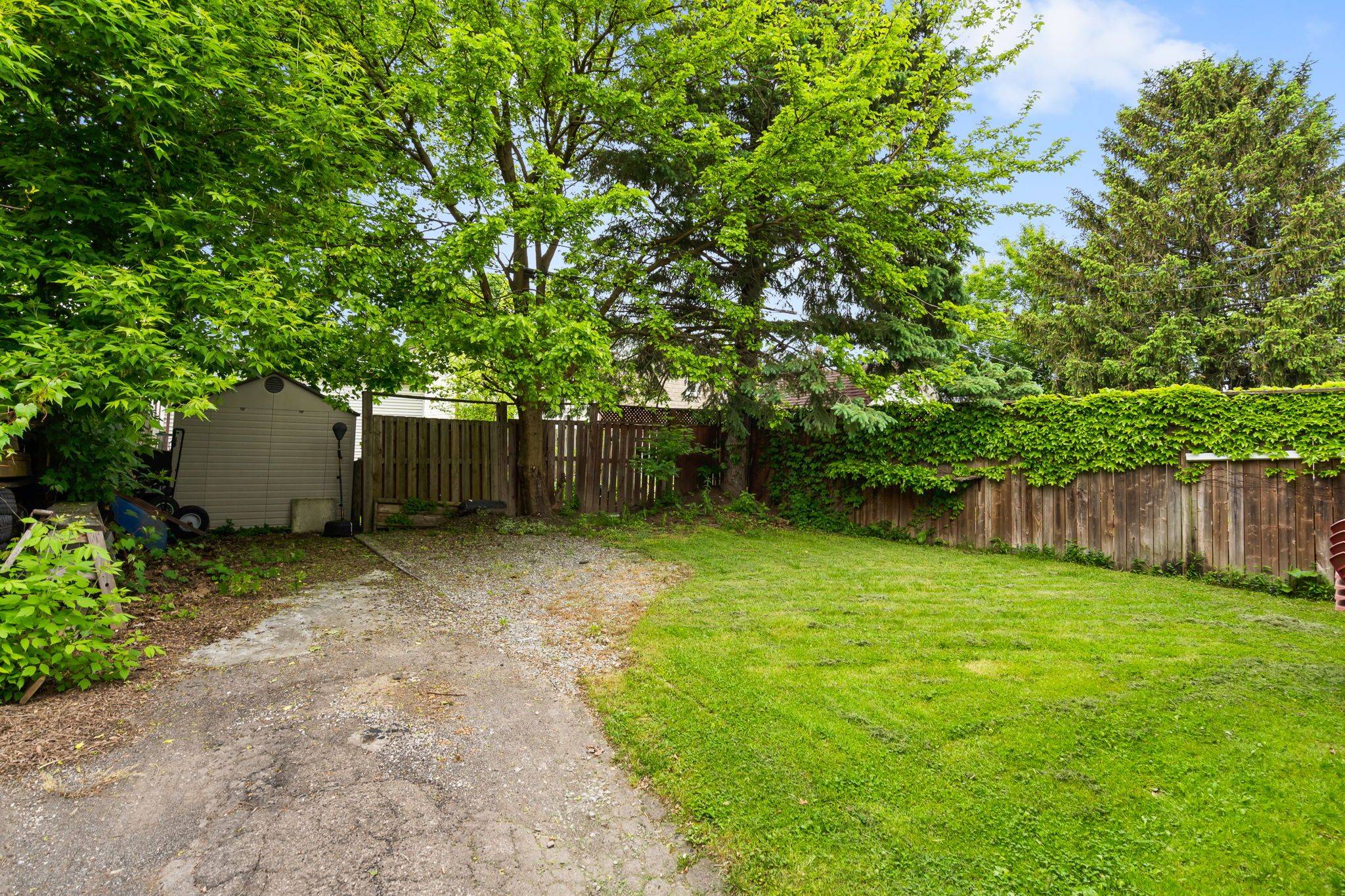 St. Catharines, ON L2R 2E4,47 CHAPLIN AVE