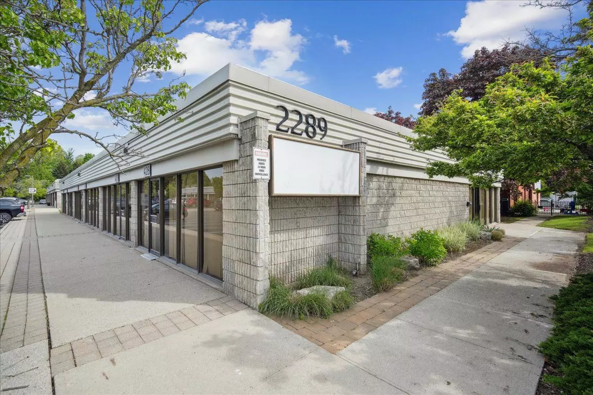Burlington, ON L7R 2E3,2289 Fairview ST #429