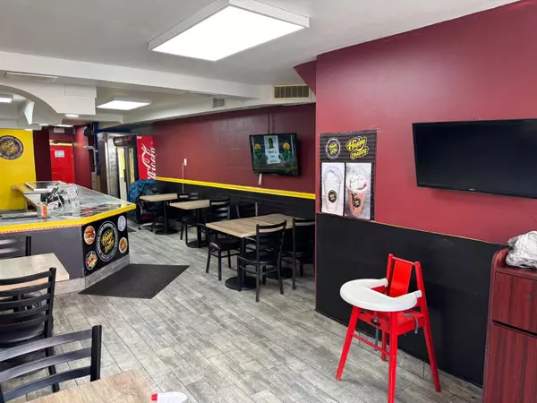 Mississauga, ON L5M 1L5,236 Queen ST S #Main Floor