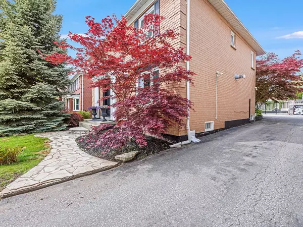 Oakville, ON L6H 5Z8,2460 Sixth Line
