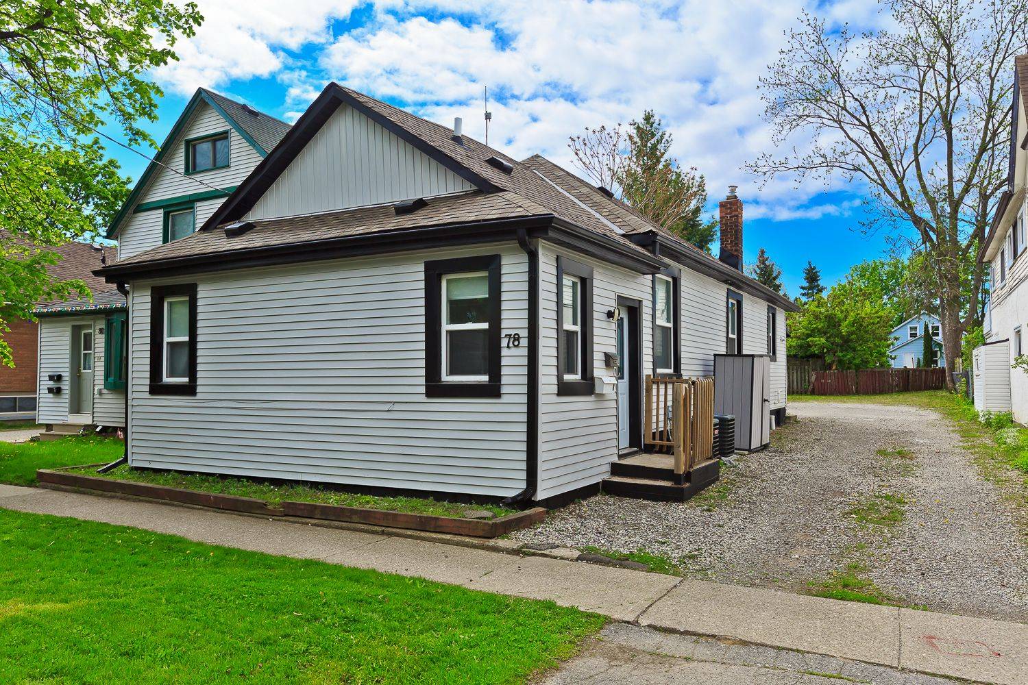 St. Catharines, ON L2R 2H1,78 Albert ST
