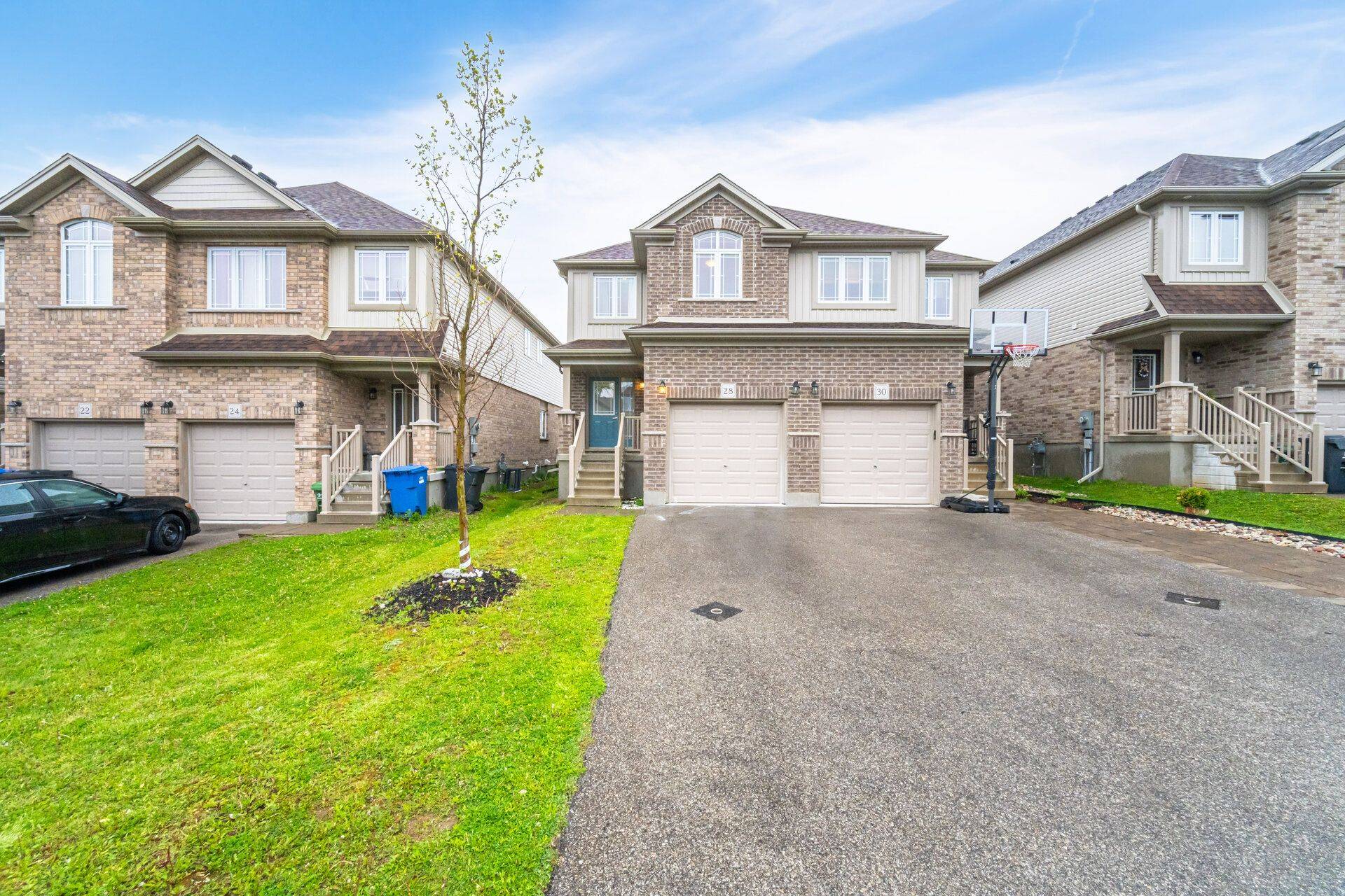 Guelph, ON N1G 0G1,28 AMBROUS CRES