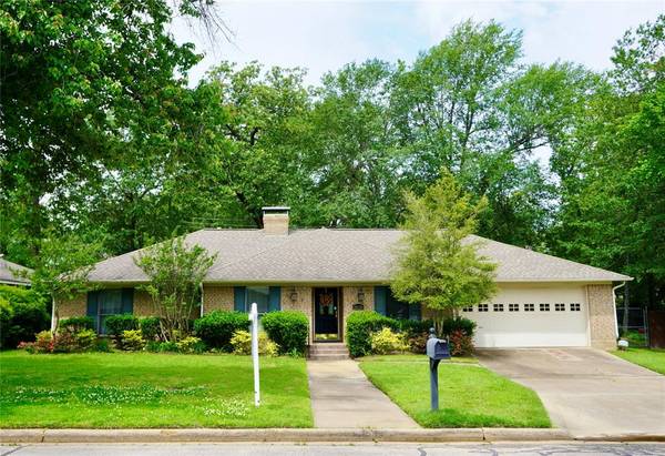 1030 Laurel Lane, Paris, TX 75460